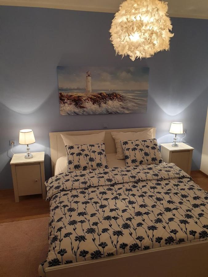 Apartments Mare Banjol Екстериор снимка