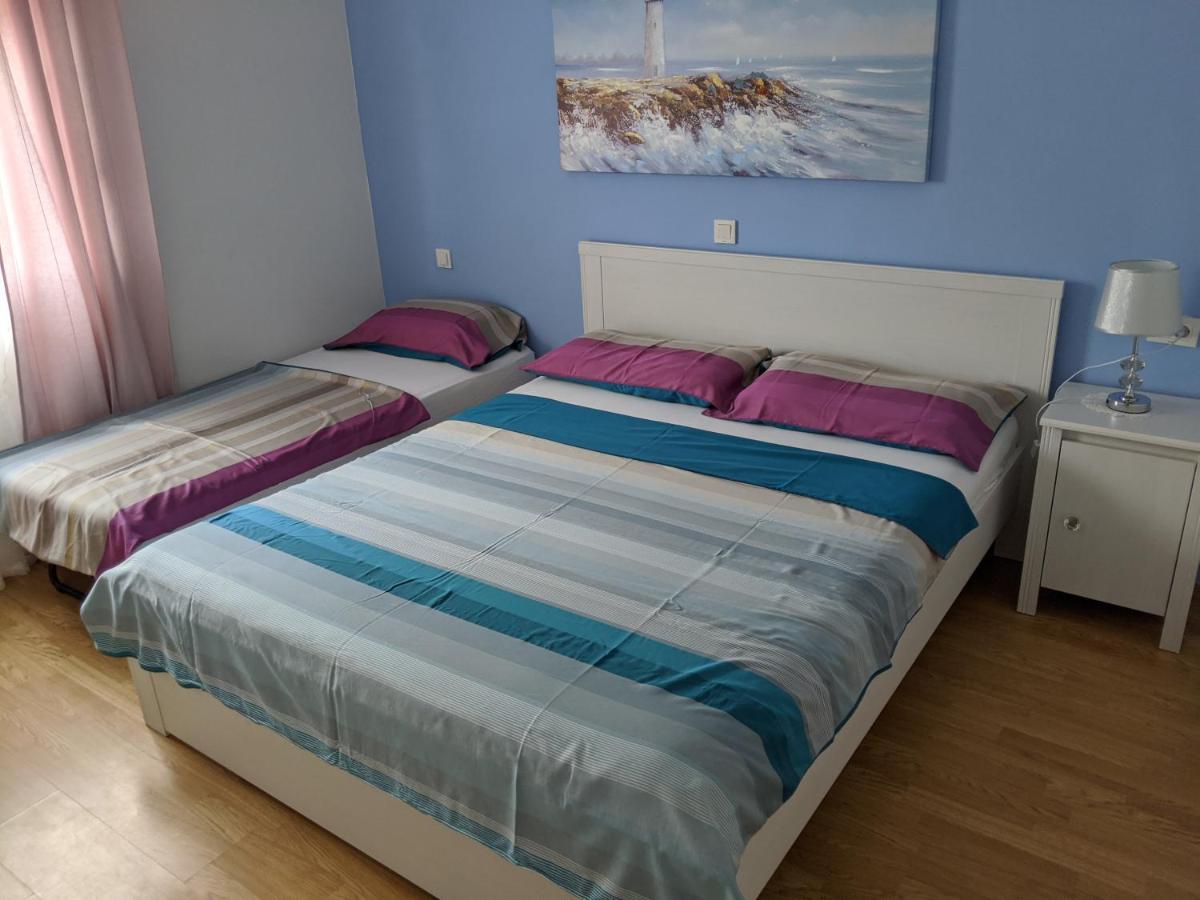 Apartments Mare Banjol Екстериор снимка