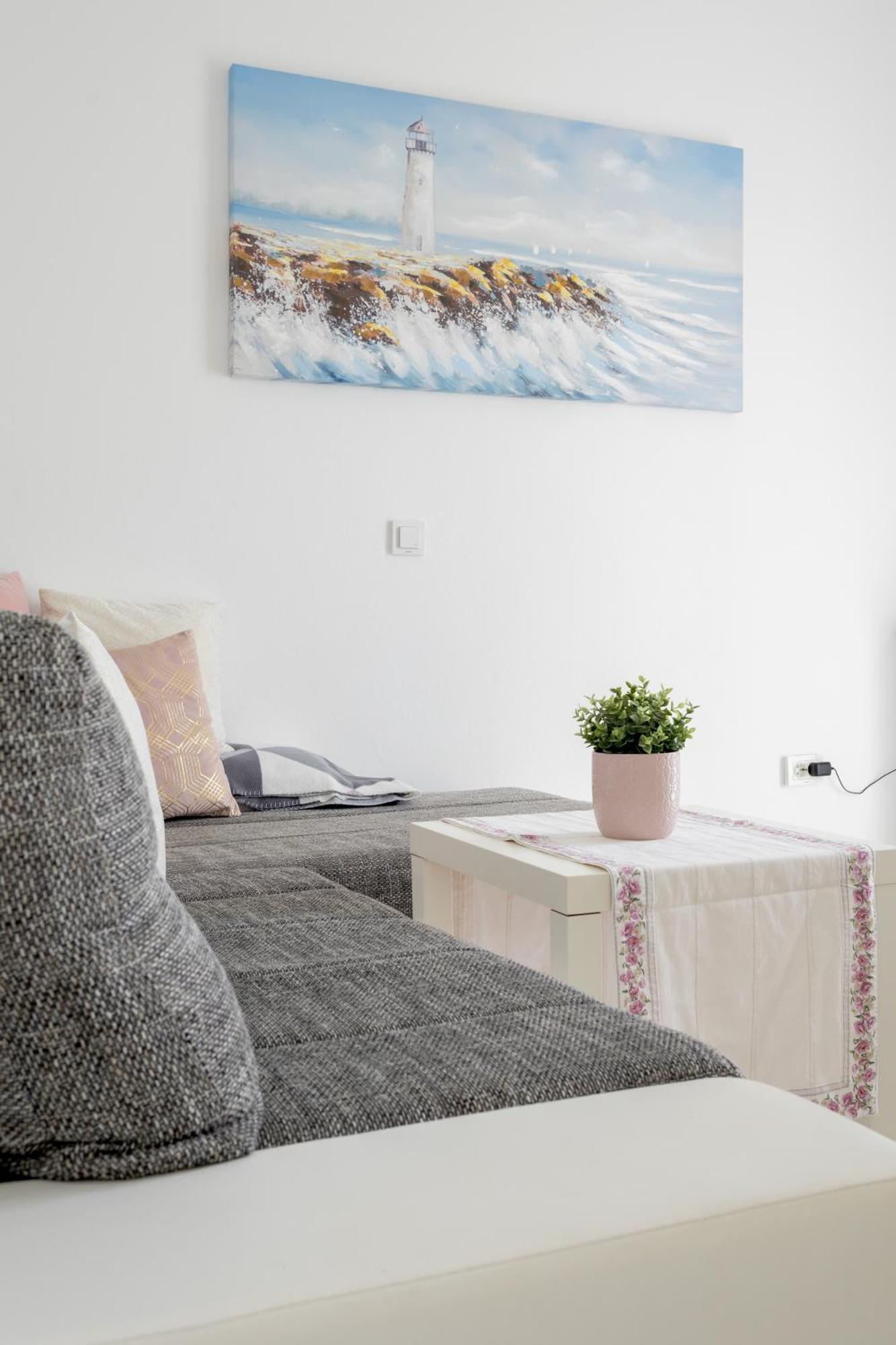 Apartments Mare Banjol Екстериор снимка