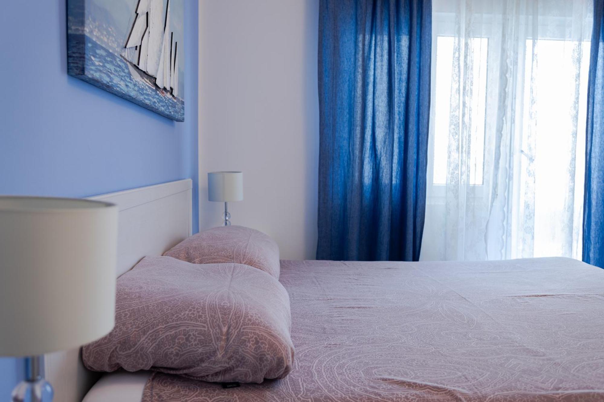 Apartments Mare Banjol Екстериор снимка