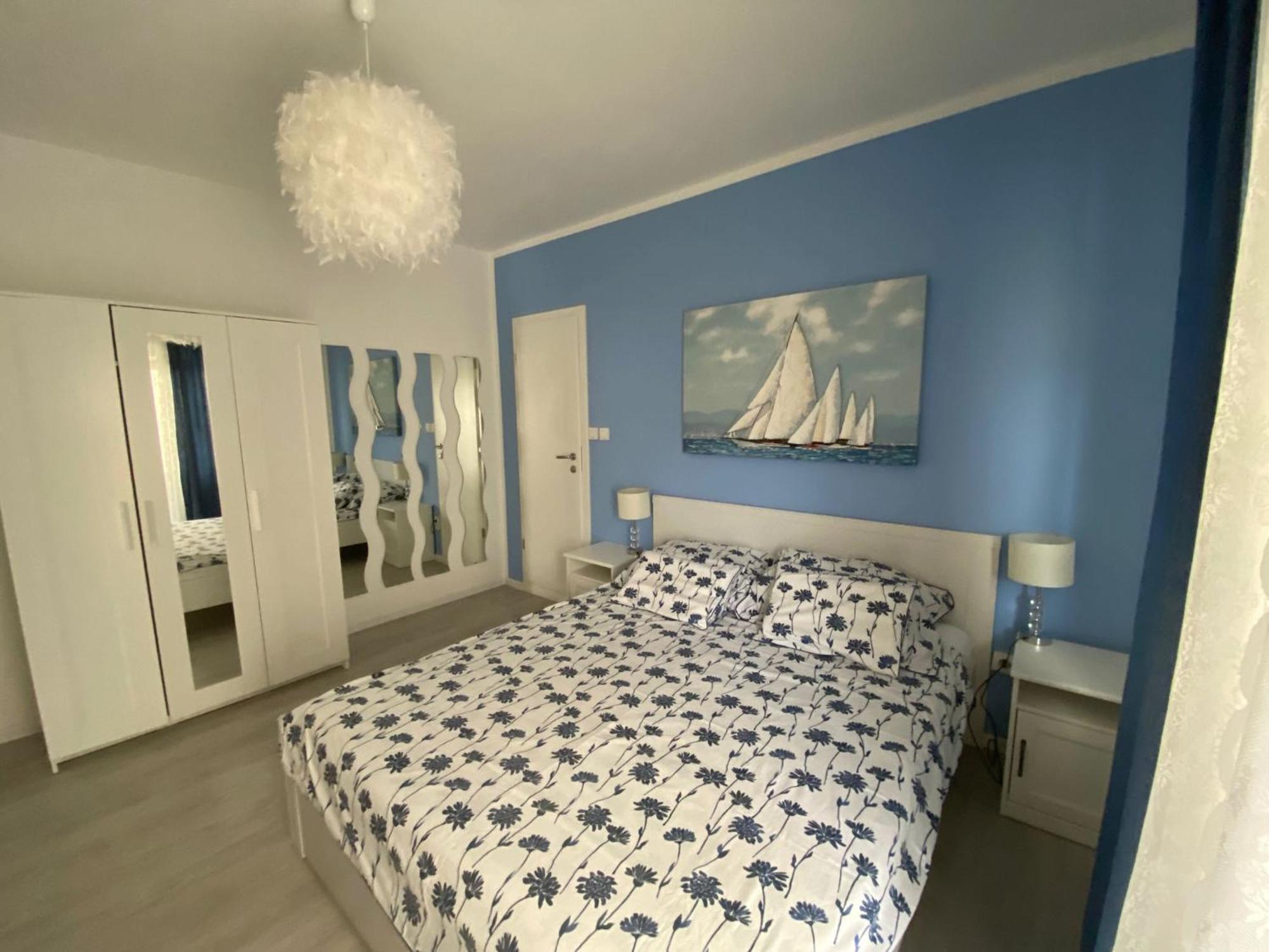 Apartments Mare Banjol Екстериор снимка