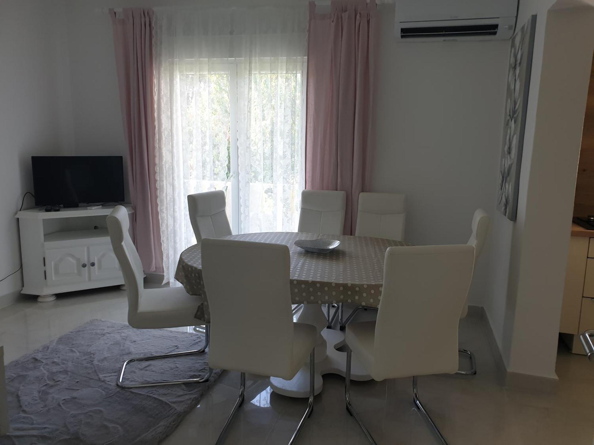 Apartments Mare Banjol Екстериор снимка