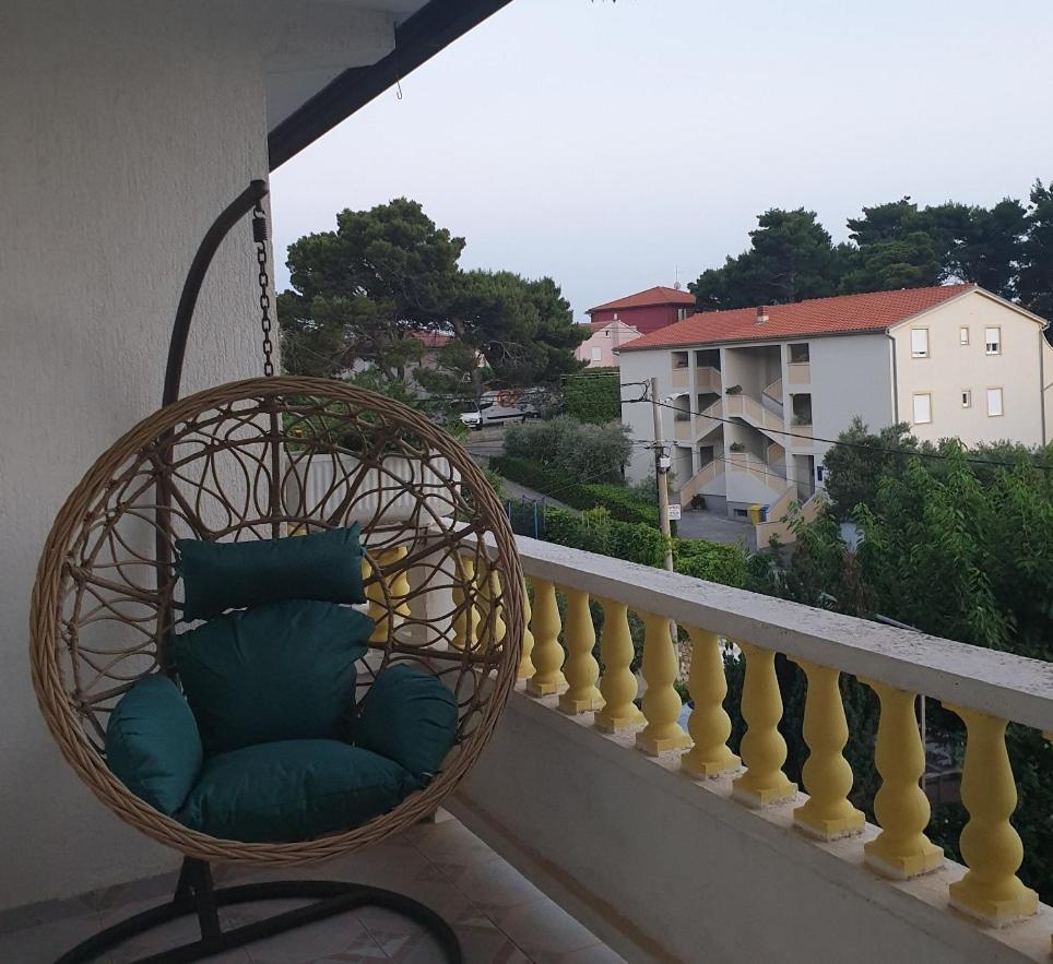 Apartments Mare Banjol Стая снимка