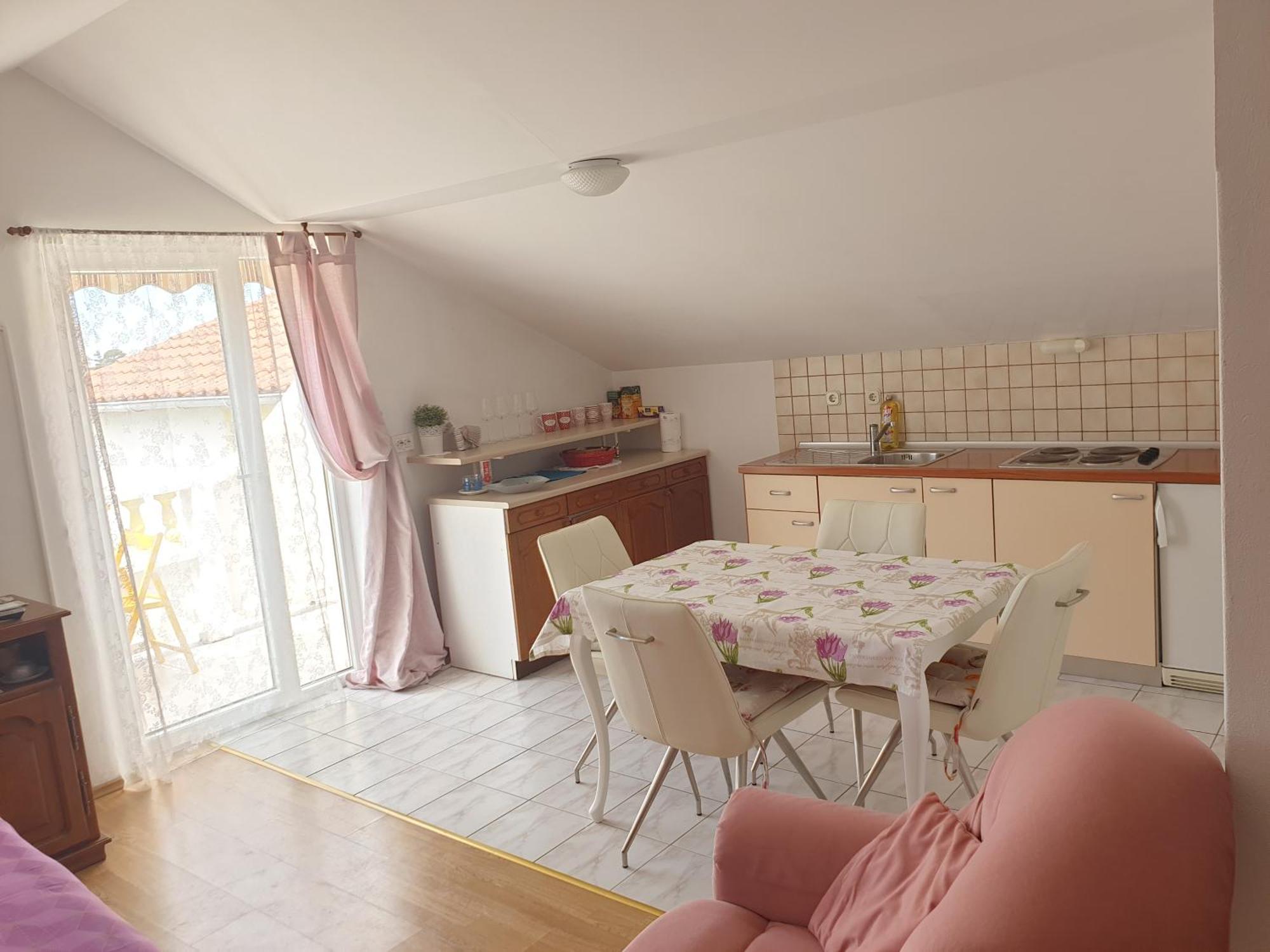 Apartments Mare Banjol Стая снимка