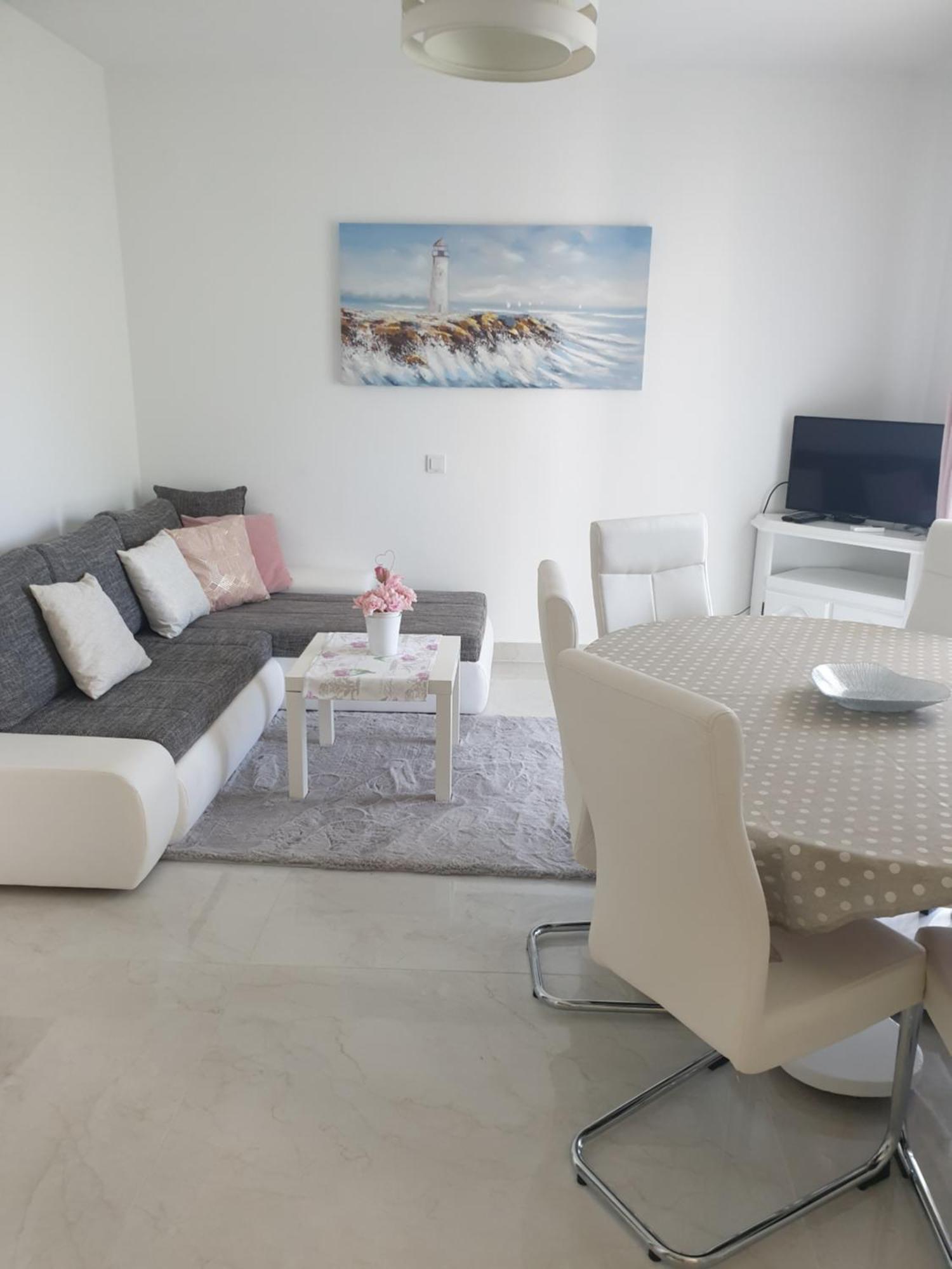 Apartments Mare Banjol Стая снимка